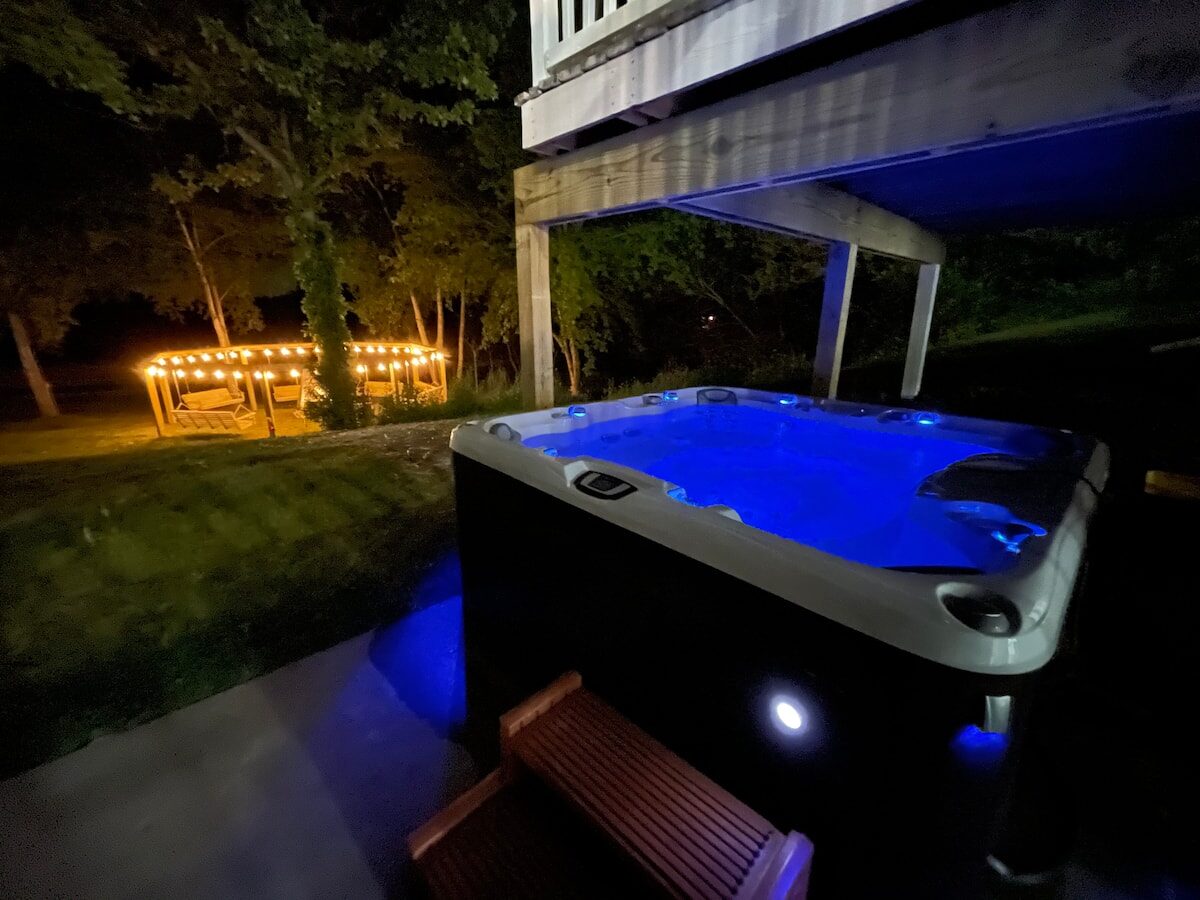Outdoor hot tub